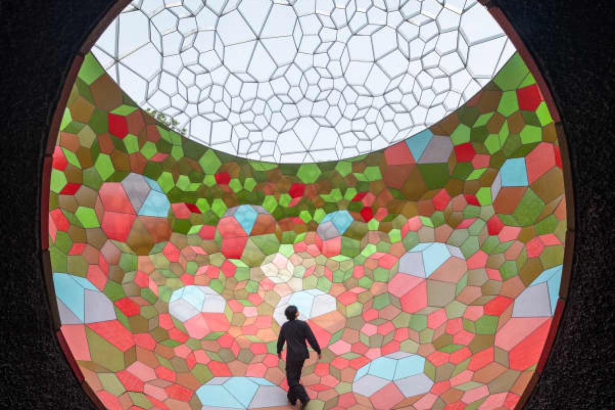 Olafur Eliasson: Breathing earth sphere Immersive Event - Image 2